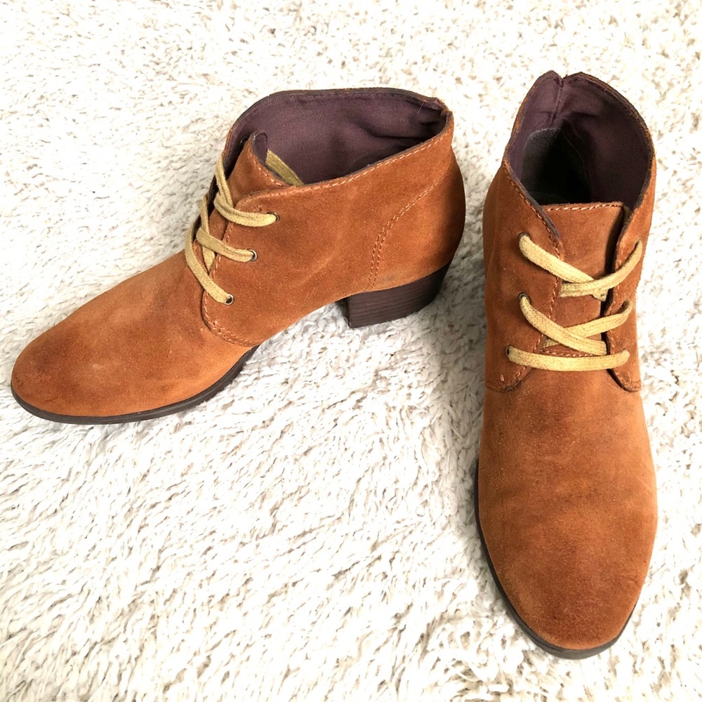 NICOLE Goodluck Suede Lace-Up Ankle Bootie Sz 8